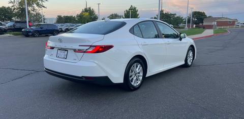 Toyota Camry Hybrid 2025