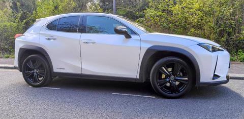 Lexus UX 250h 2021