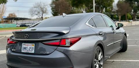 Lexus ES 2019