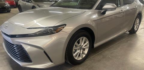 Toyota Camry Hybrid 2025