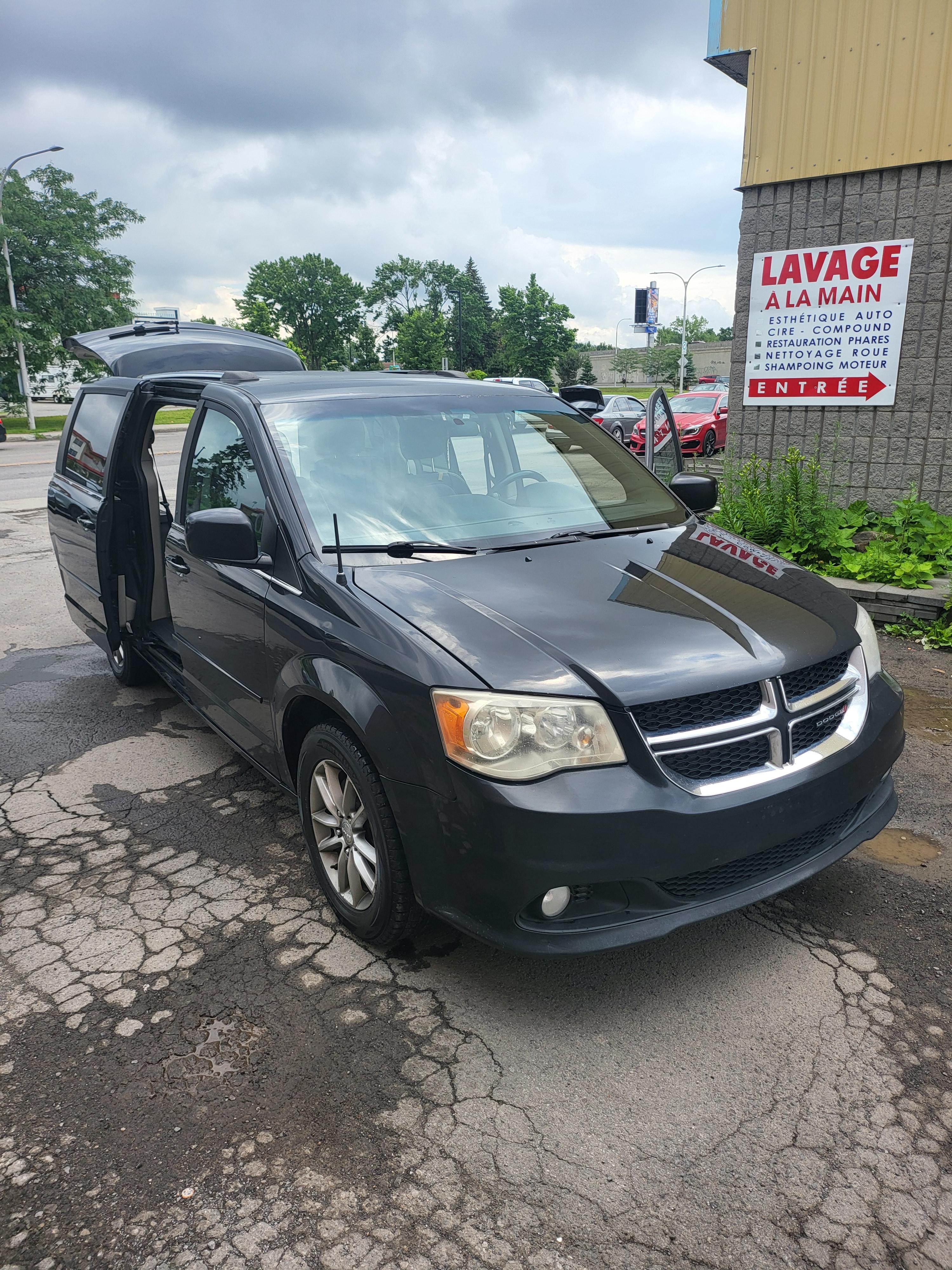 Dodge Grand Caravan 2015 in Brossard, QC