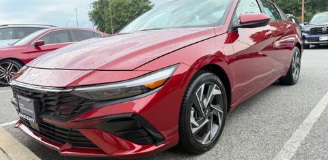 Hyundai Elantra 2024