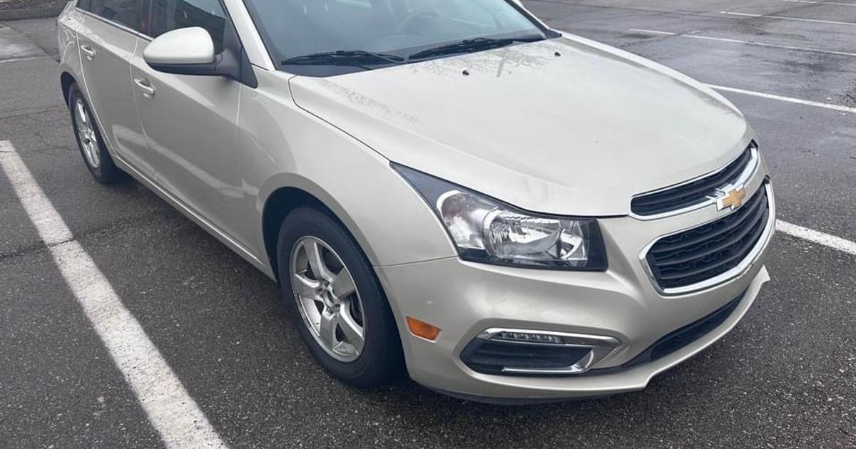 Chevrolet Cruze 2015 rental in Troy, MI by Zaid N. Turo