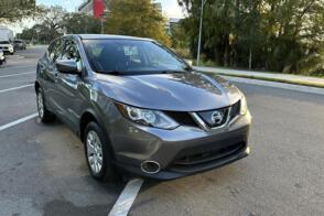 Nissan Rogue car