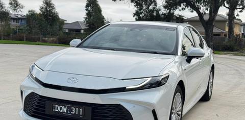 Toyota CAMRY 2025