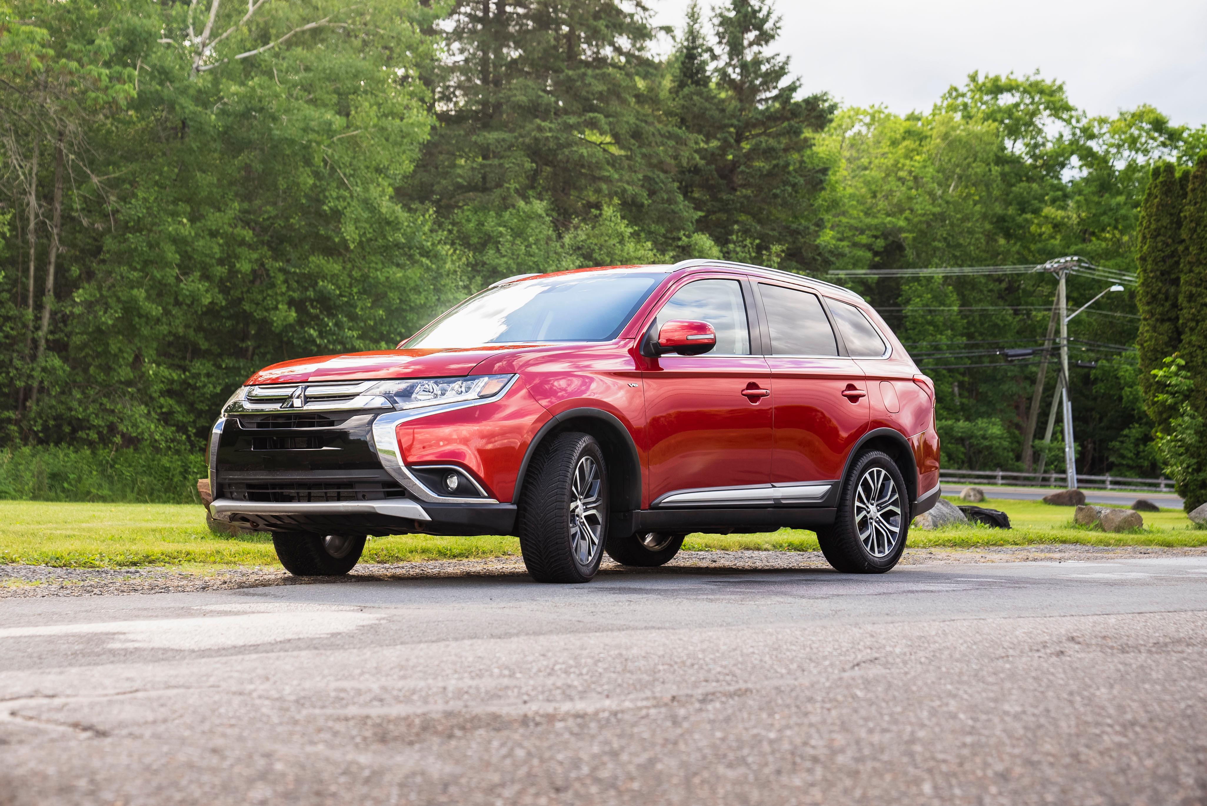 Mitsubishi Outlander 2018 in Fredericton, NB