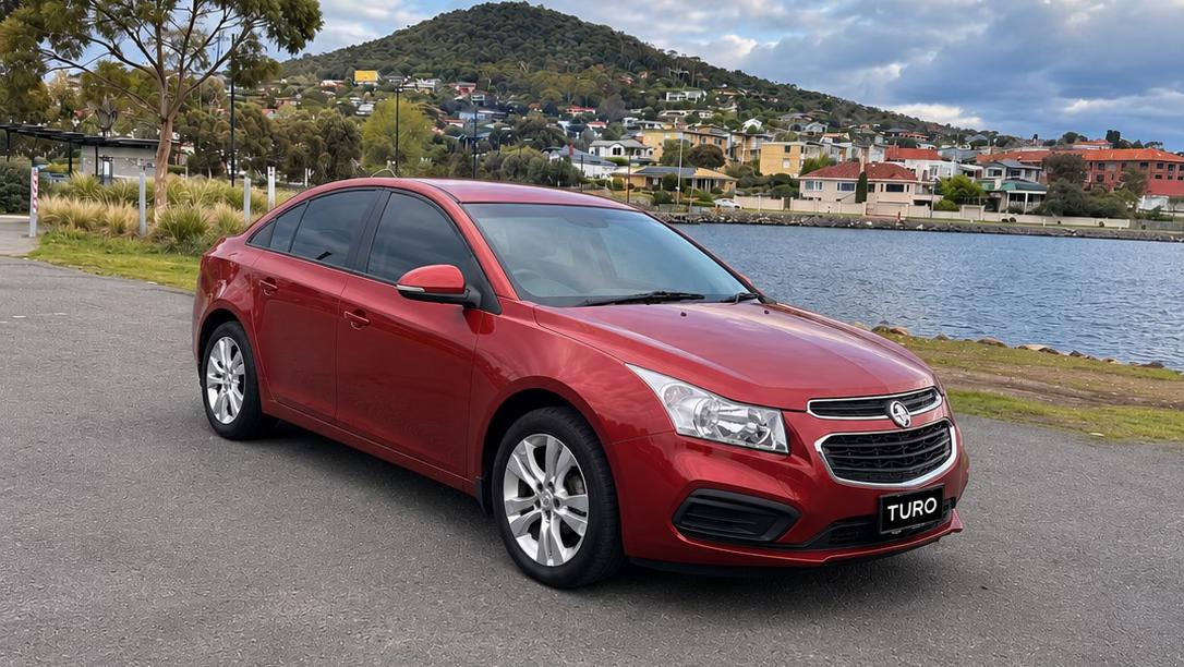 Holden CRUZE 2015 in Lindisfarne