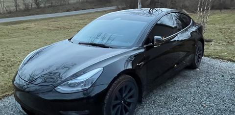 Tesla Model 3 2022