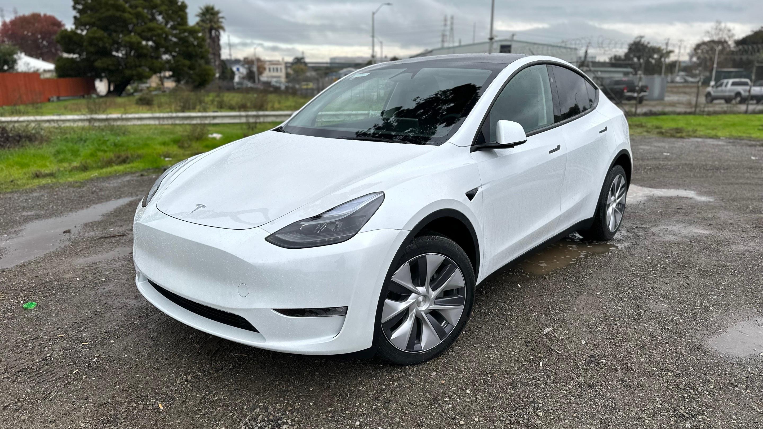 Tesla Model Y 2023 in San Bruno, CA