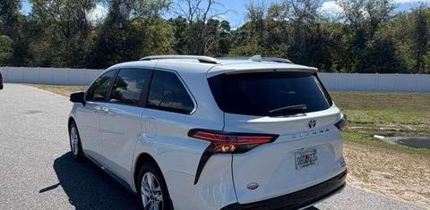 Toyota Sienna 2024