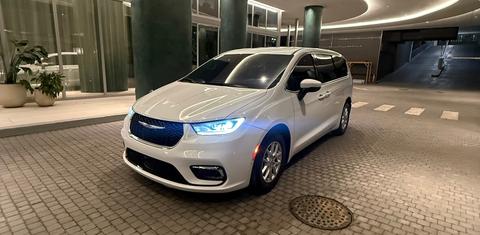 Chrysler Pacifica 2023