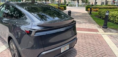 Tesla Model Y 2026