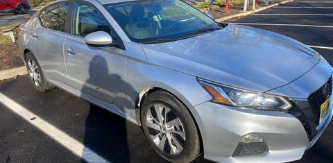 Nissan Altima 2020