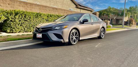 Toyota Camry Hybrid 2020