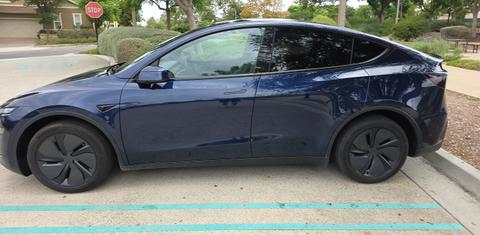 Tesla Model Y 2026