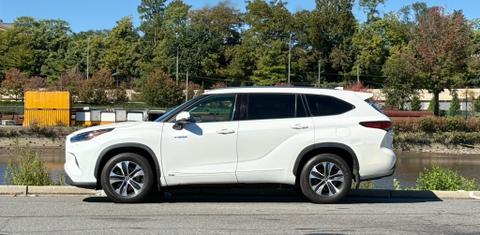 Toyota Highlander Hybrid 2021