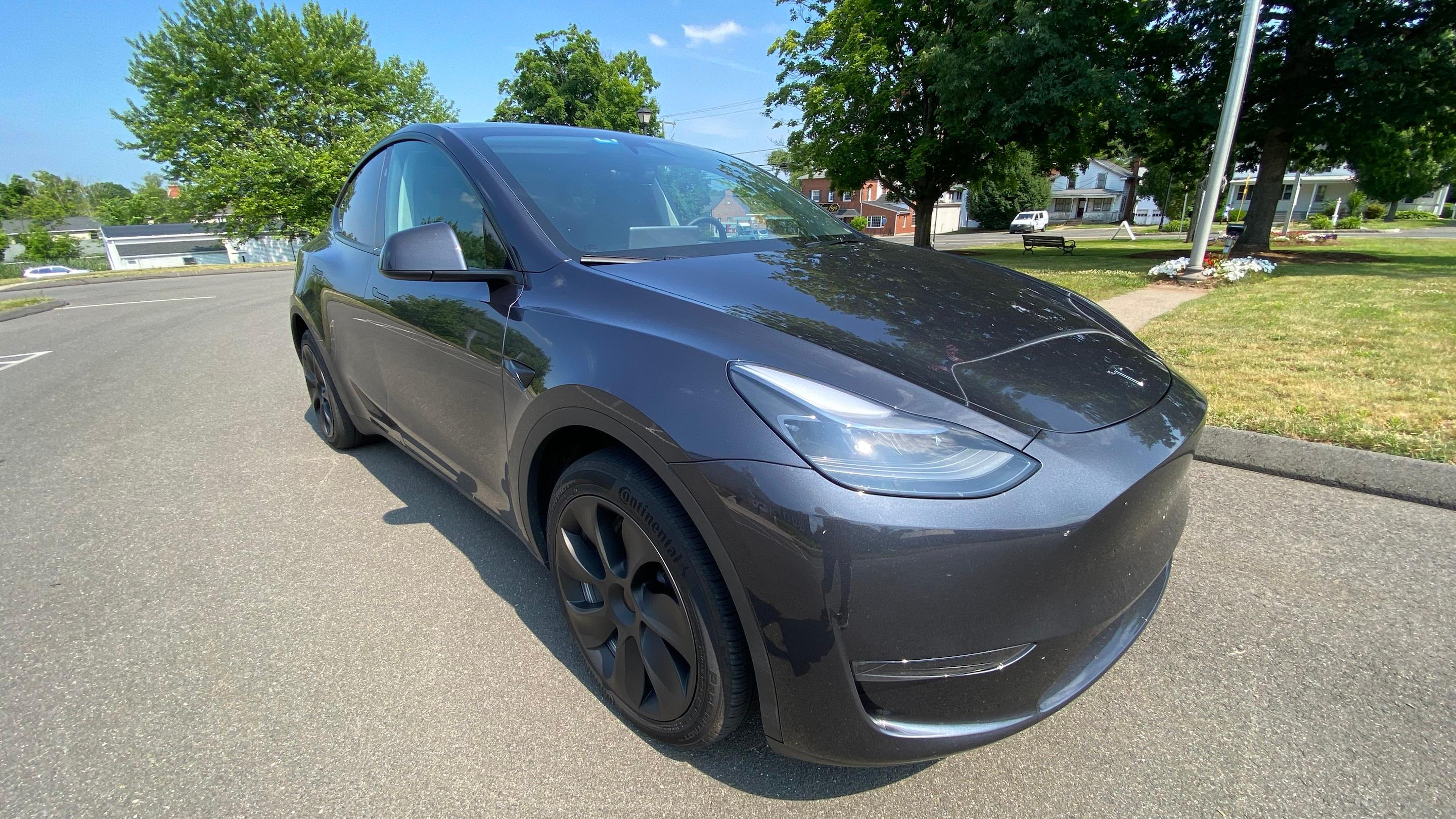 Tesla Model Y 2024 in Suffield, CT