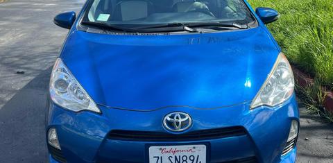 Toyota Prius c 2014