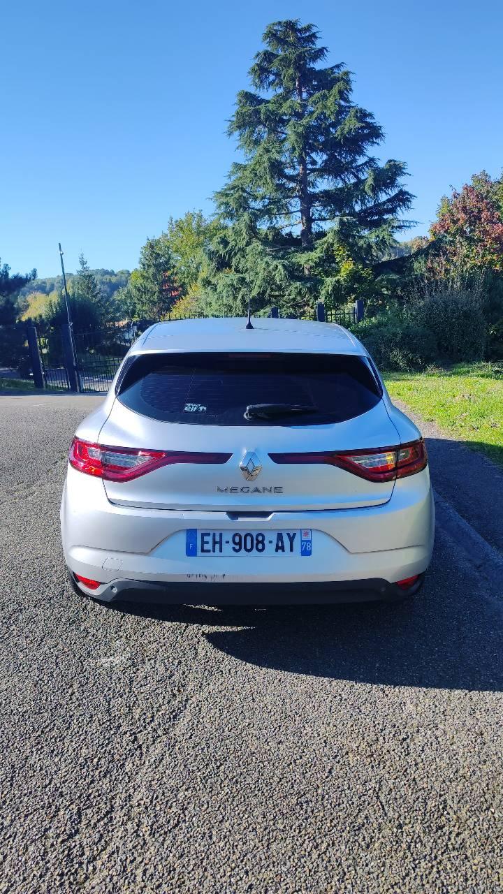 Renault MEGANE IV 2016 à Poissy