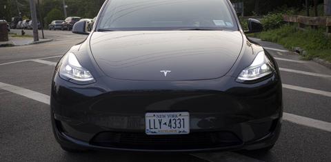 Tesla Model Y 2024