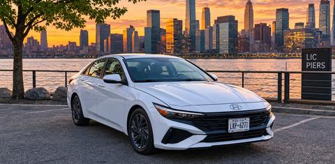 Hyundai Elantra 2024