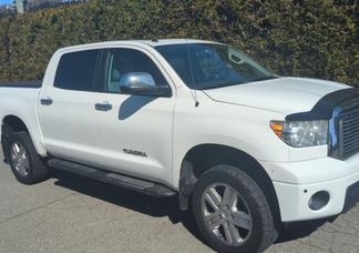 Toyota Tundra car