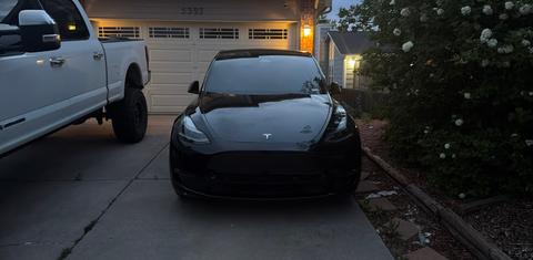 Tesla Model Y 2024