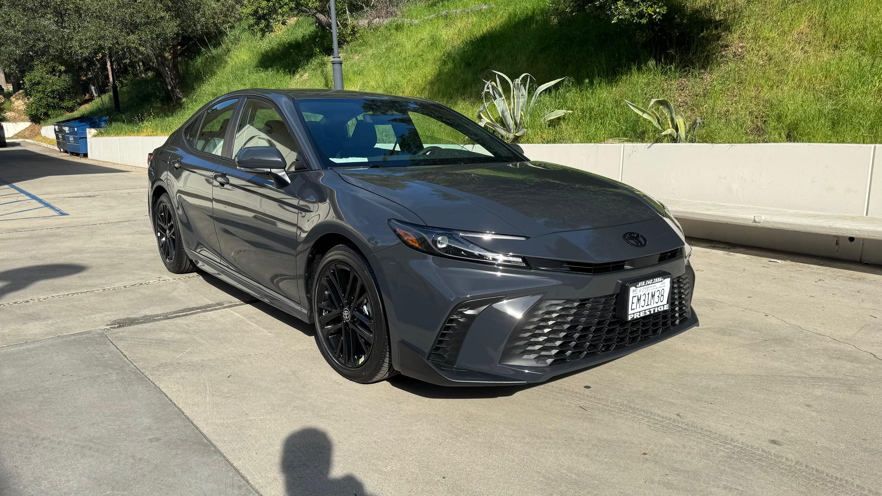 Toyota Camry Hybrid 2026 in Glendale, CA