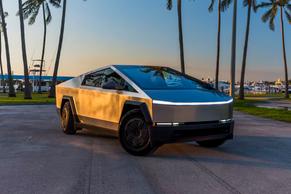 Tesla Cybertruck 2024 in Miami