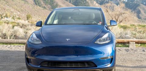 Tesla Model Y 2025