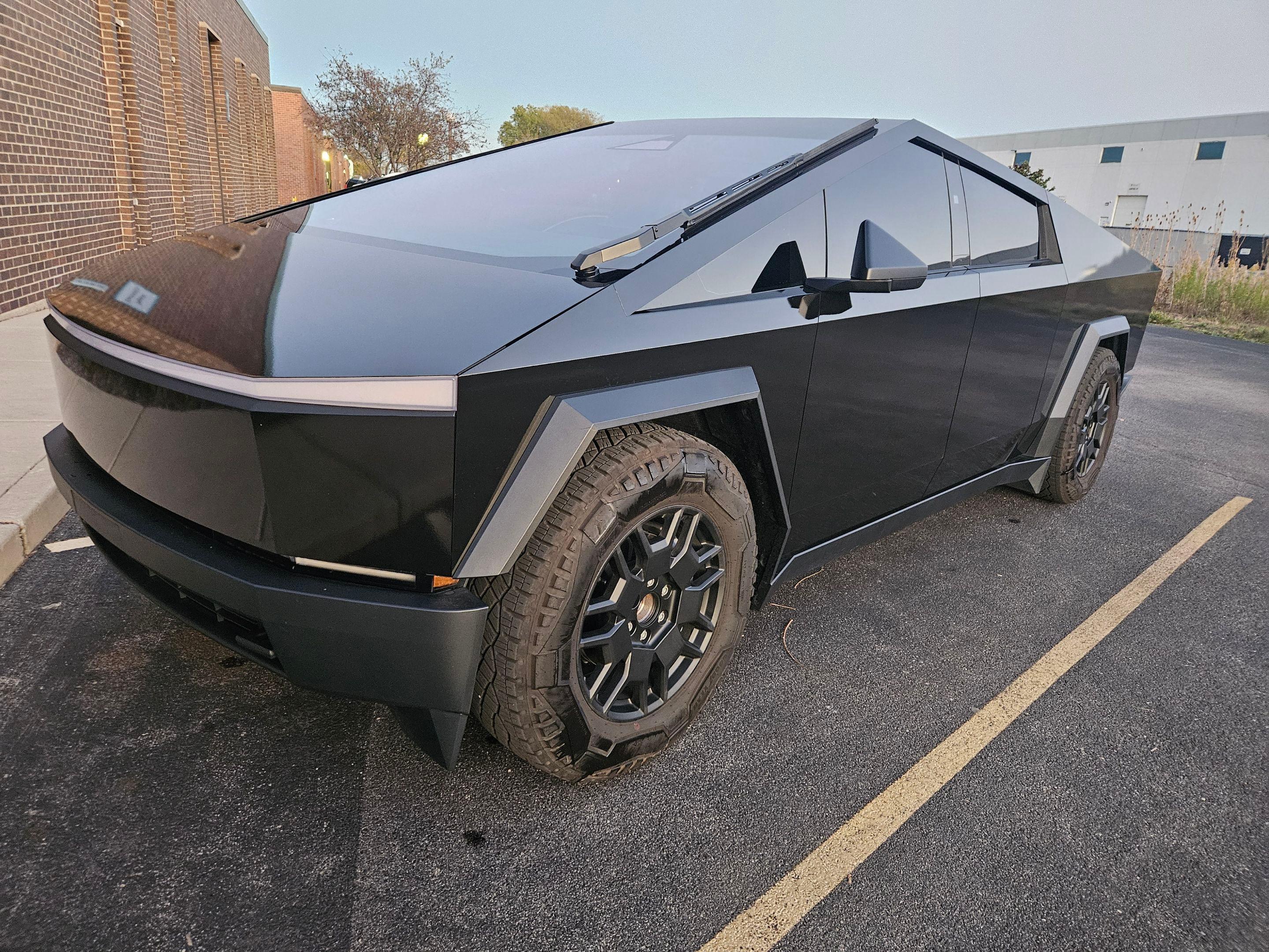 Tesla Cybertruck 2024 in Niles, IL