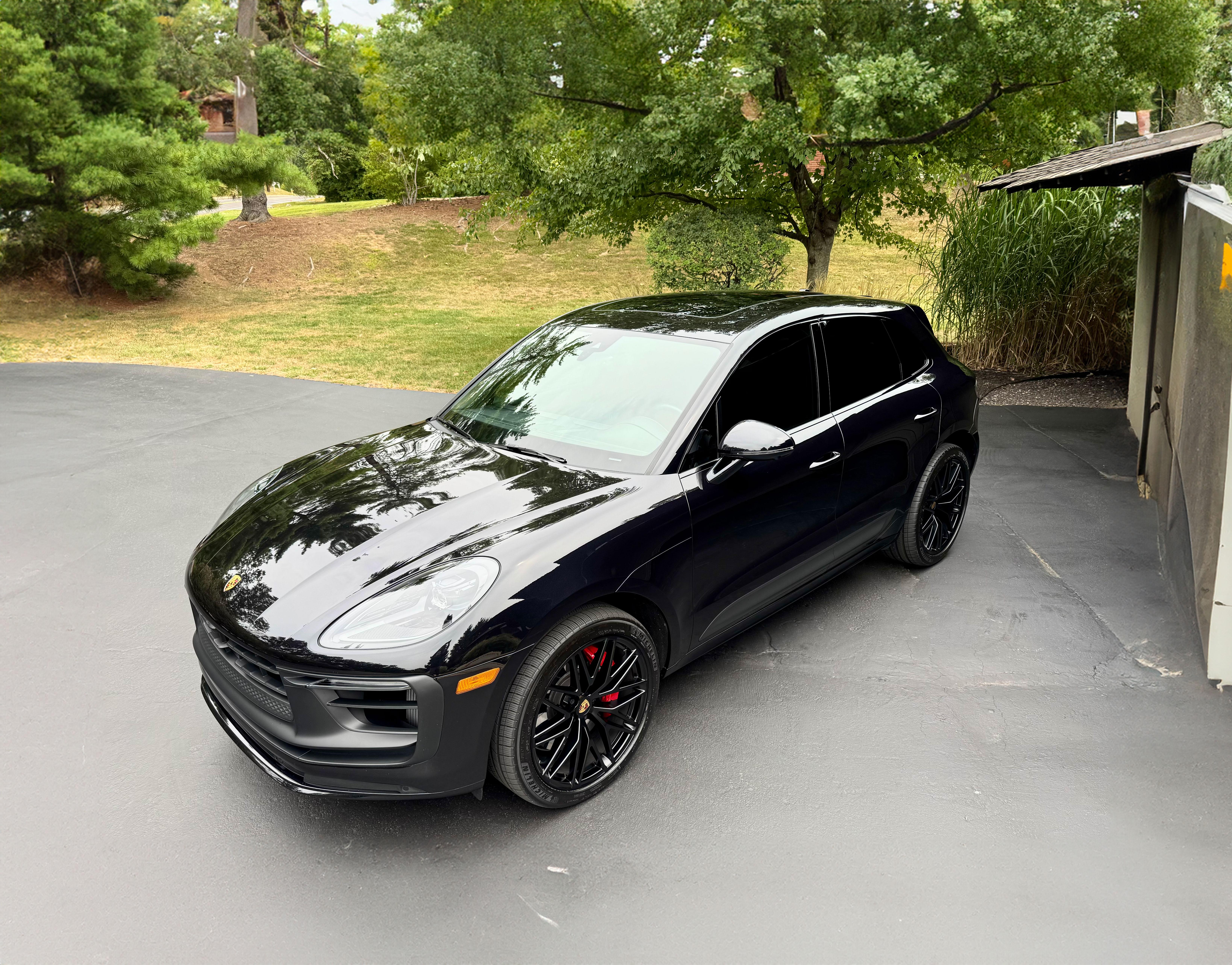 Porsche Macan 2023 in Del Rey Oaks, CA