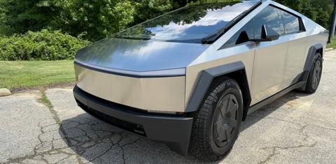 Tesla Cybertruck 2025
