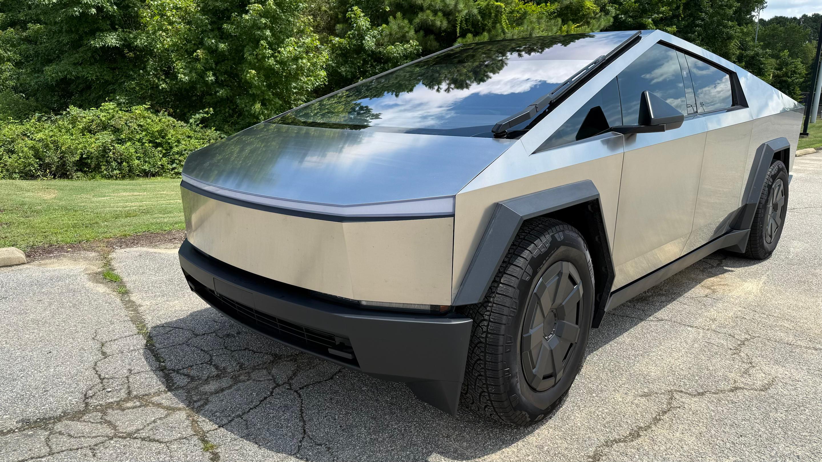Tesla Cybertruck 2025 in 
