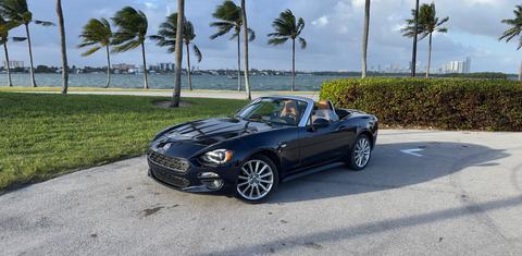 FIAT 124 Spider 2018