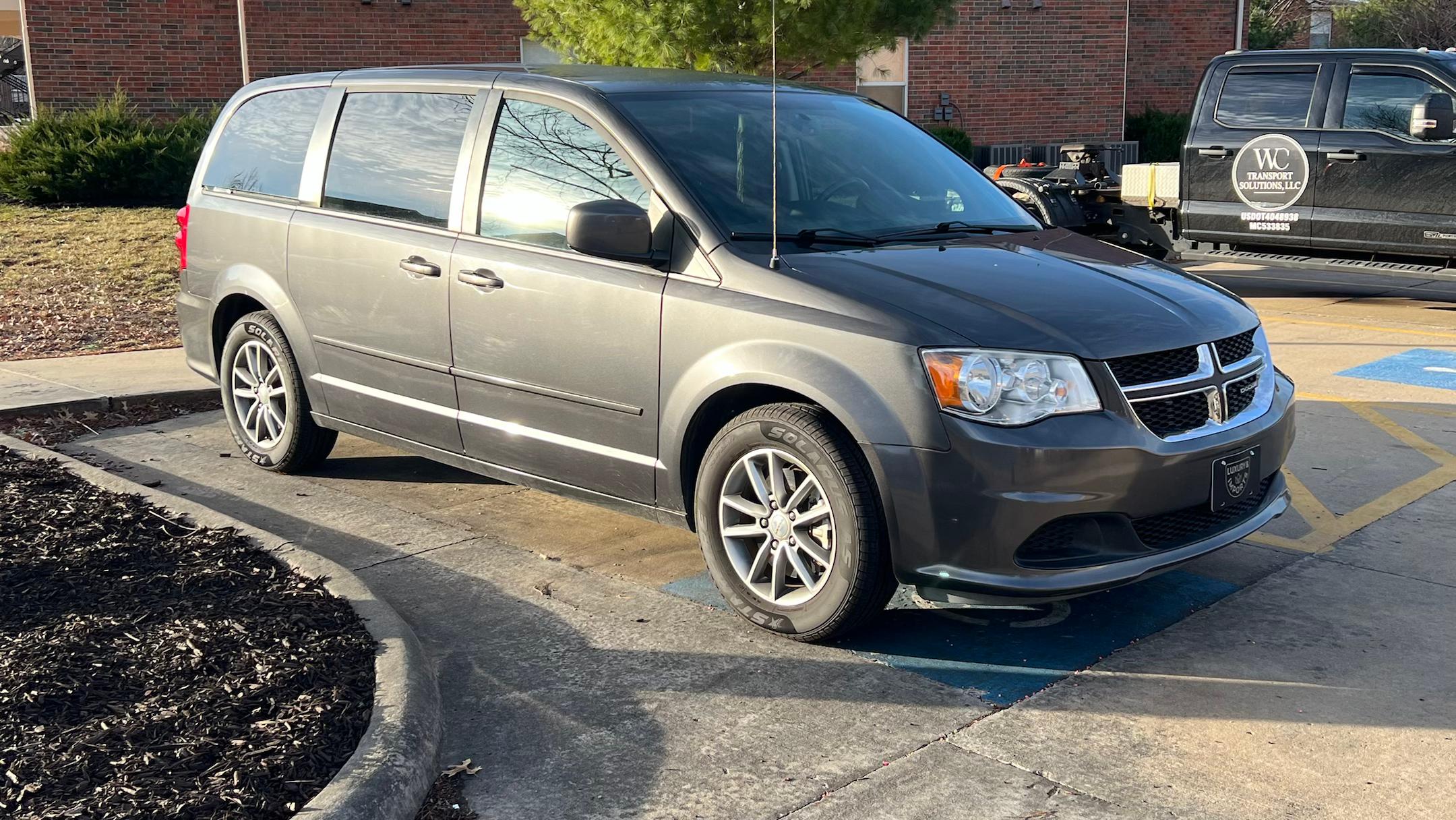 Dodge Grand Caravan 2016 in Kansas City, MO