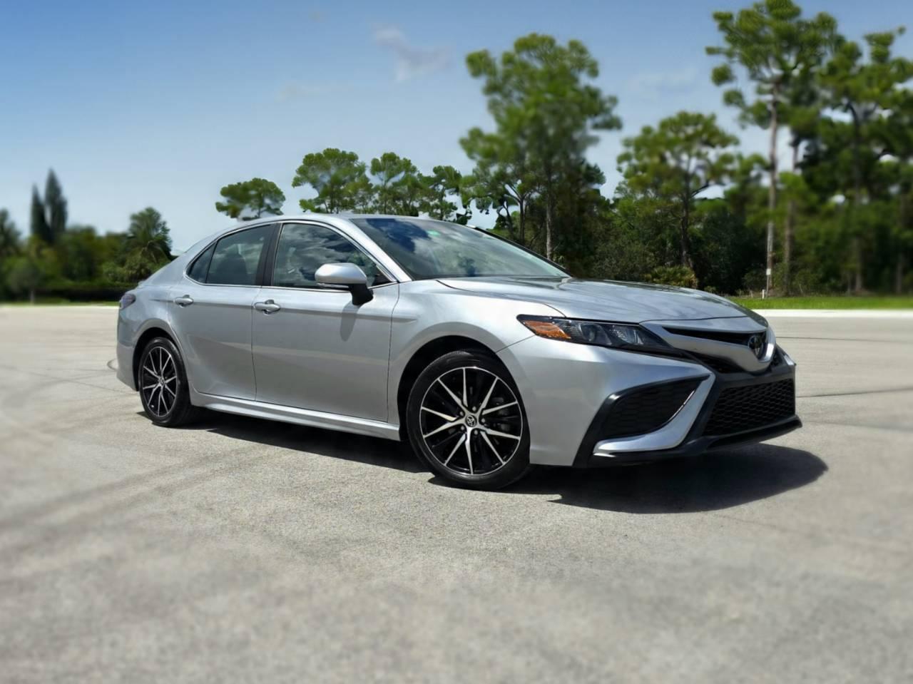 Toyota Camry 2024 in West Palm Beach, FL