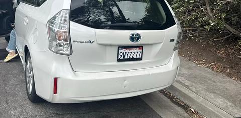 Toyota Prius v 2014