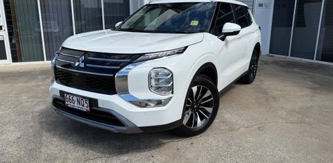 Mitsubishi OUTLANDER 2025