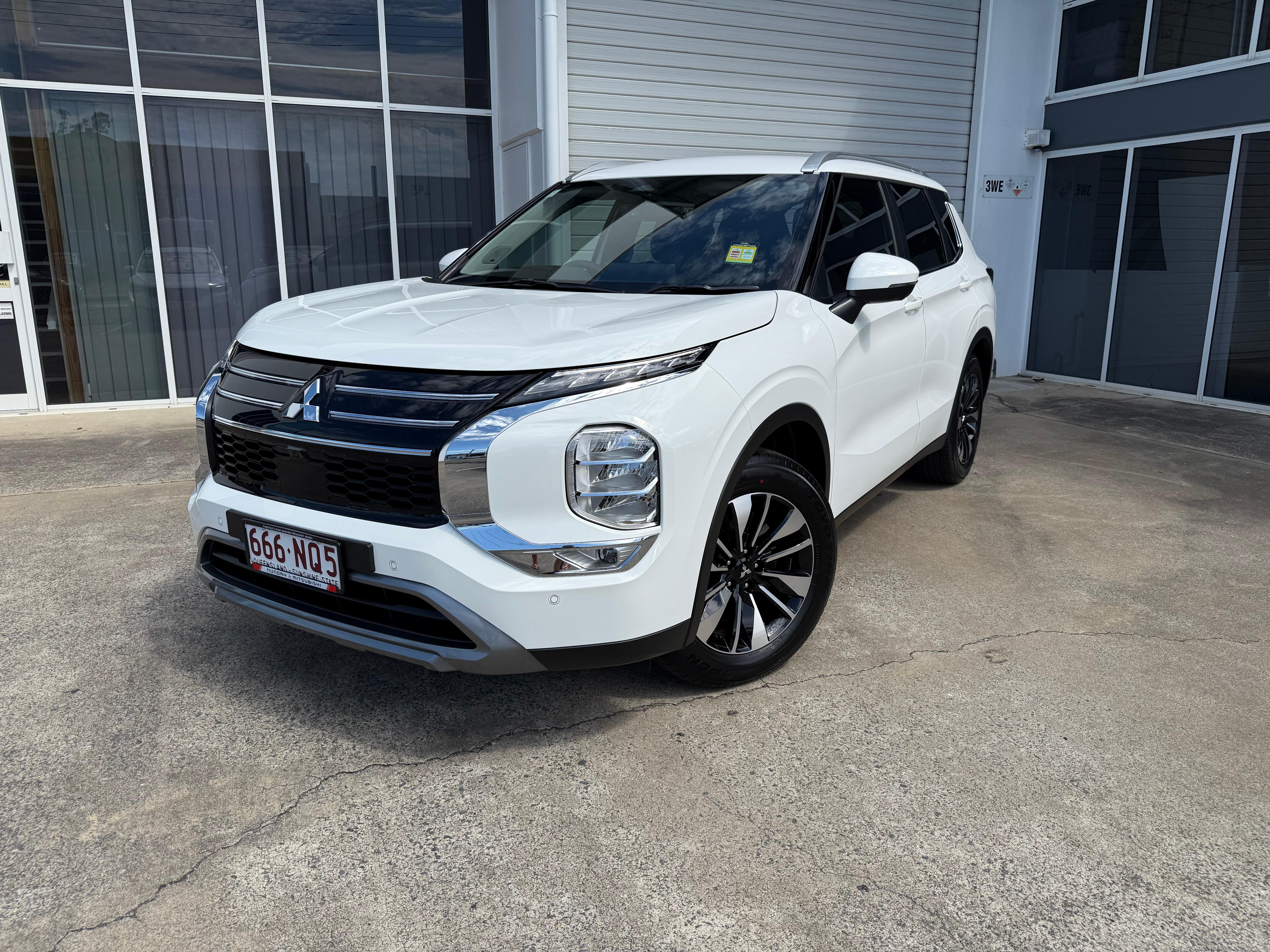 Mitsubishi OUTLANDER 2025 in Geebung