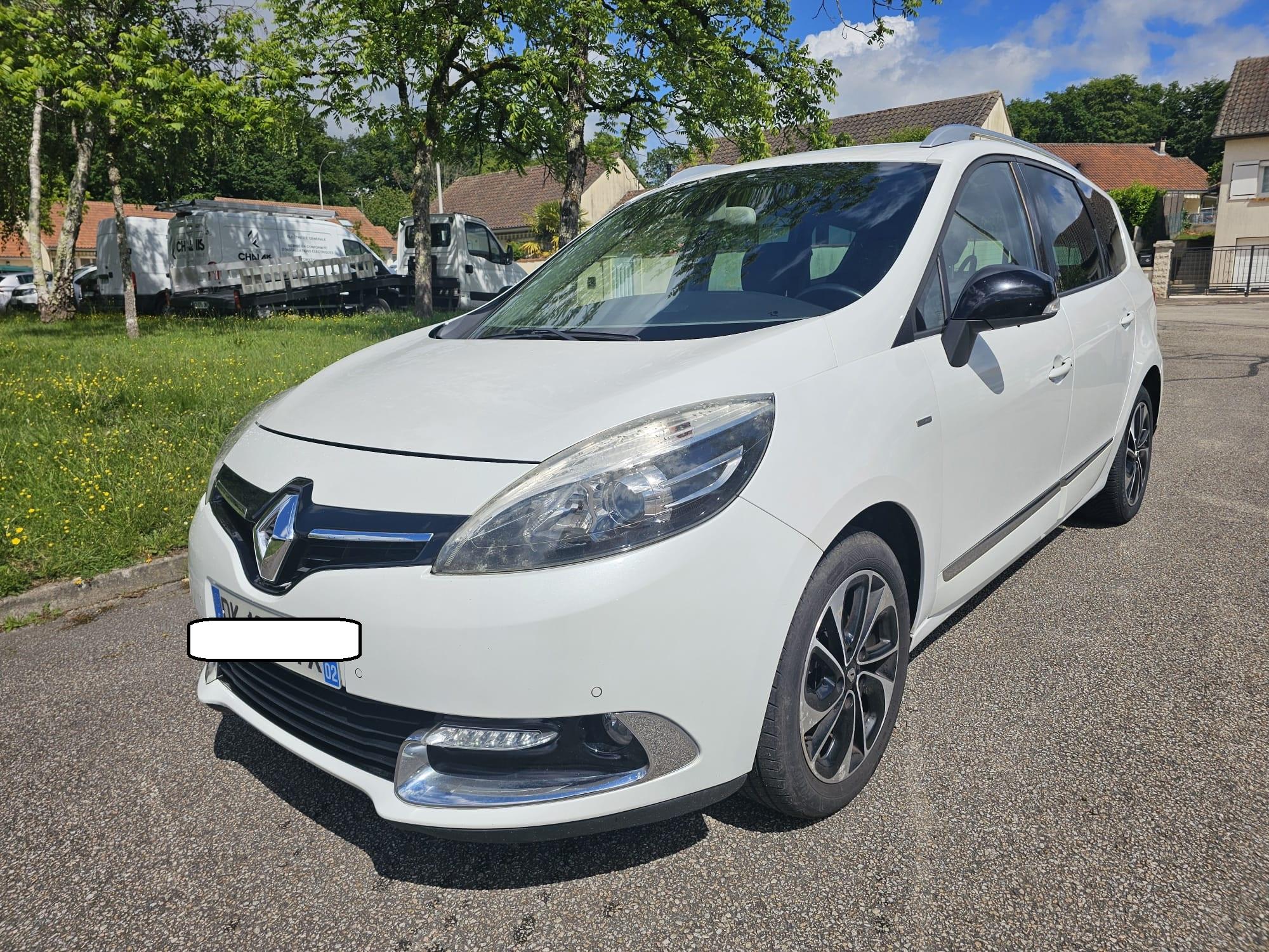 Renault SCENIC III 2014 in Limoges