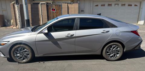 Hyundai Elantra Hybrid 2026