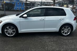 Volkswagen Golf car
