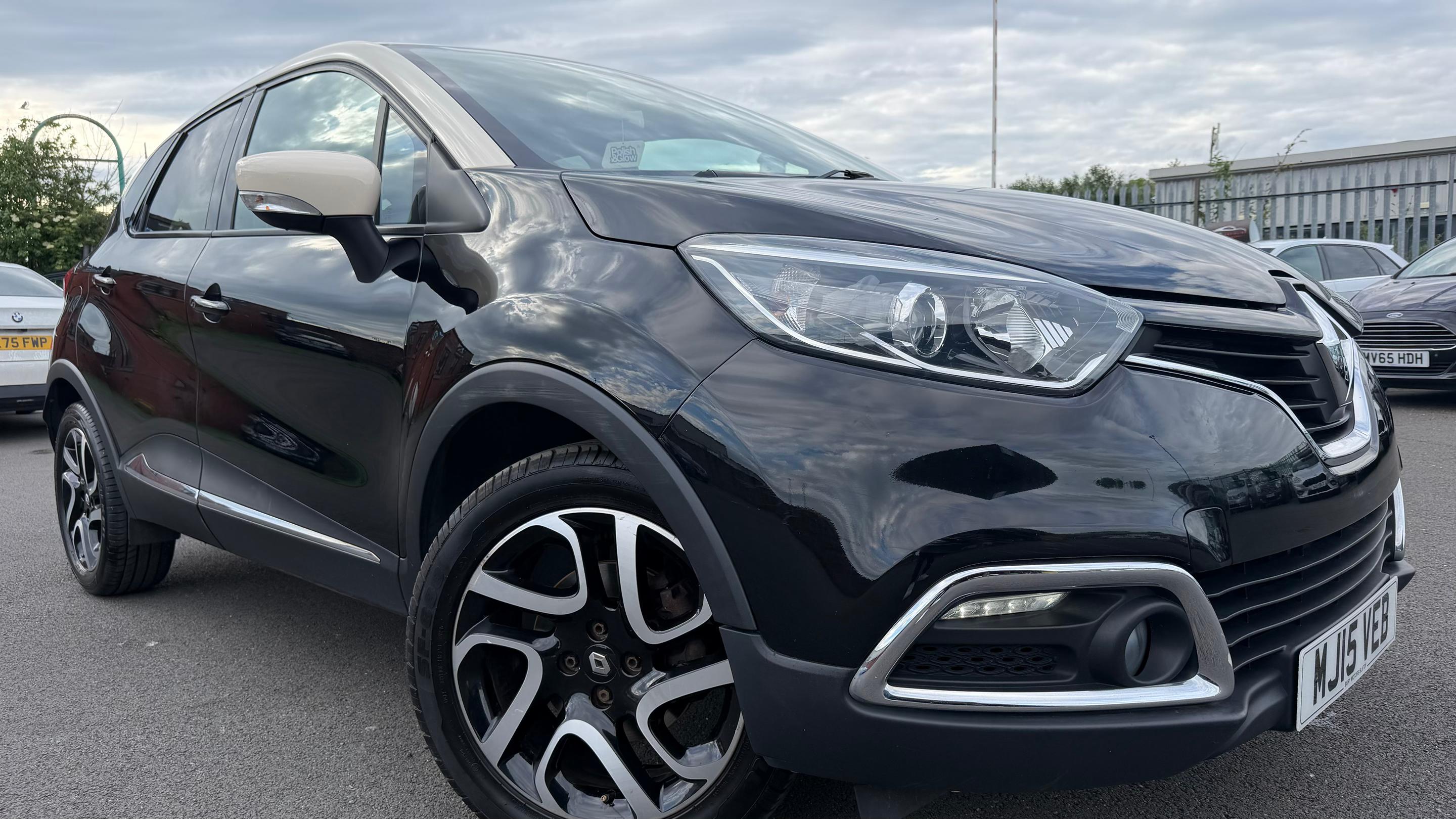 Renault Captur 2015 in Manchester