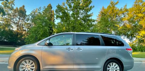 Toyota Sienna 2012