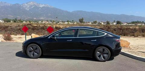Tesla Model 3 2020