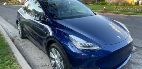 Tesla Model Y 2023