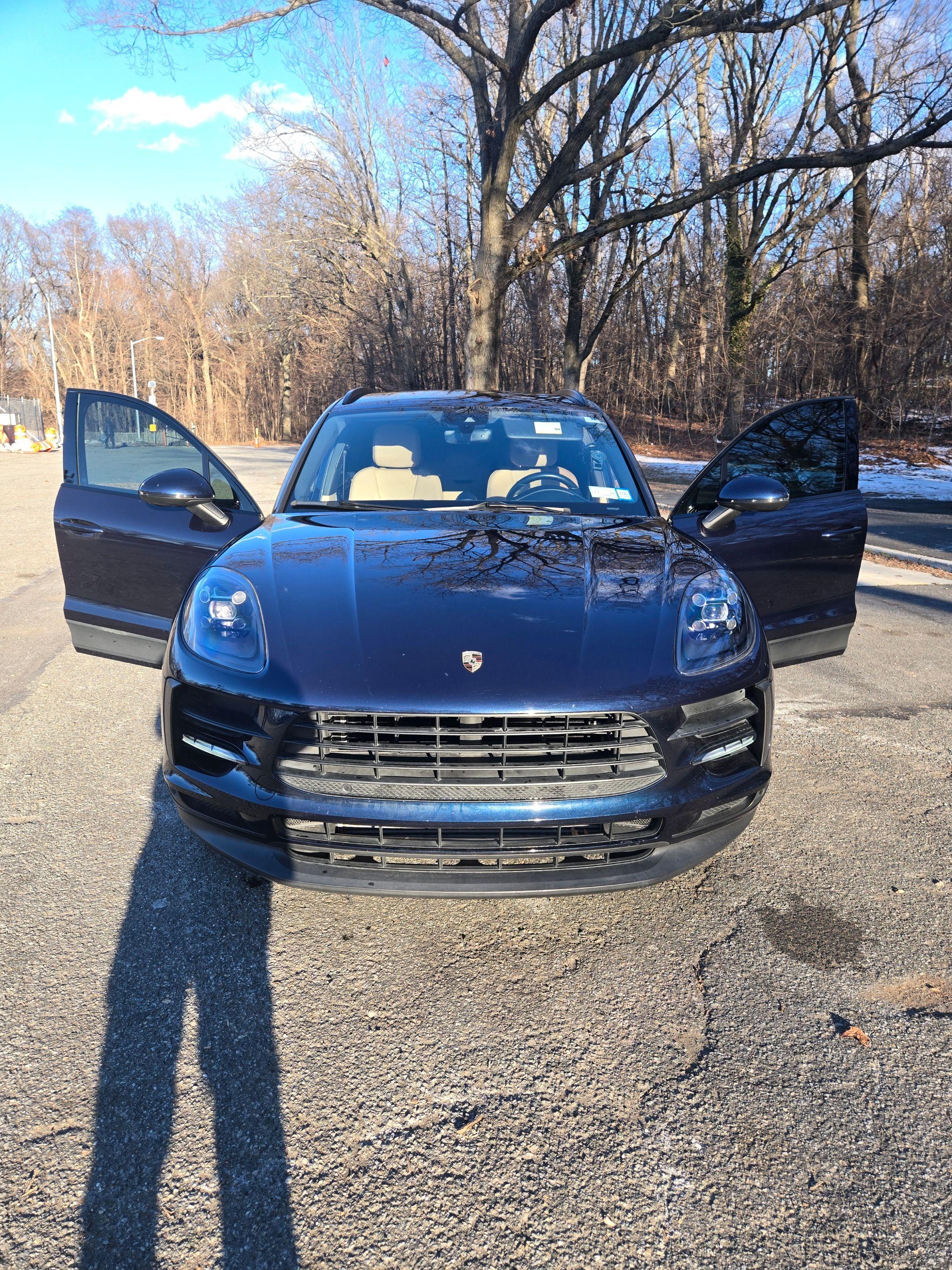 Porsche Macan 2019 in Queens Village, NY