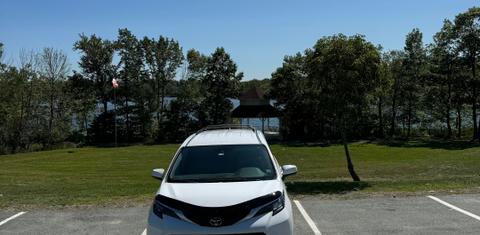 Toyota Sienna 2024