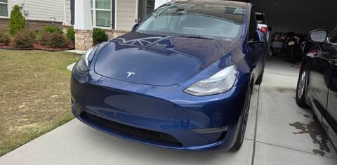 Tesla Model Y 2025